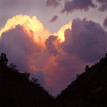 heart shaped clouds - practising gratitude to see the beauty in nature